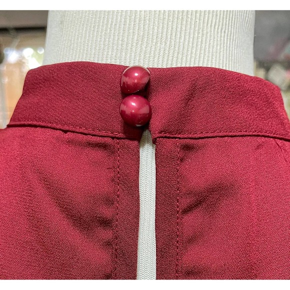 Burgundy Plicated Front, Keyhole Back Longsleeve Blouse Medium NWOT - Picture 3 of 10